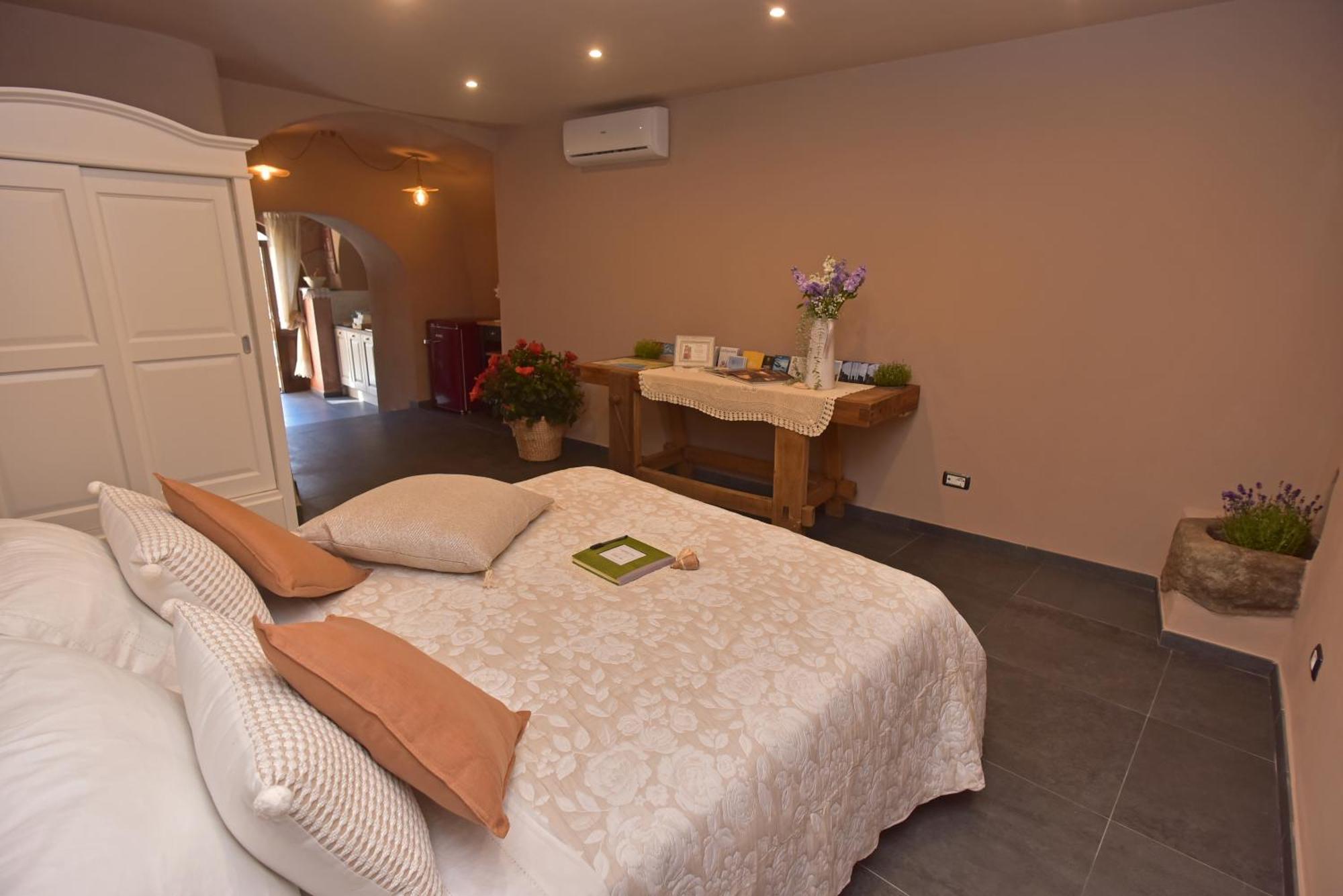 Casa Vacanze Tra I Monti E San Martino Biassa ภายนอก รูปภาพ