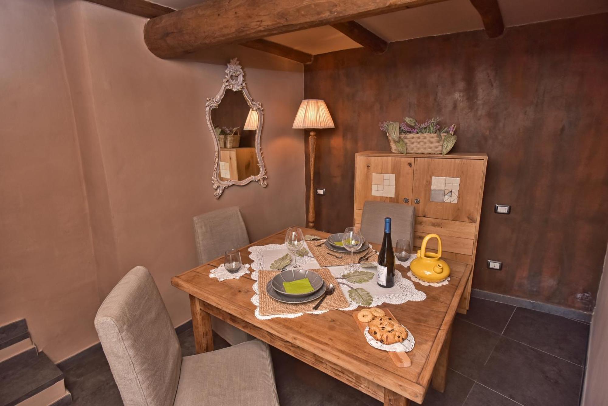 Casa Vacanze Tra I Monti E San Martino Biassa ภายนอก รูปภาพ