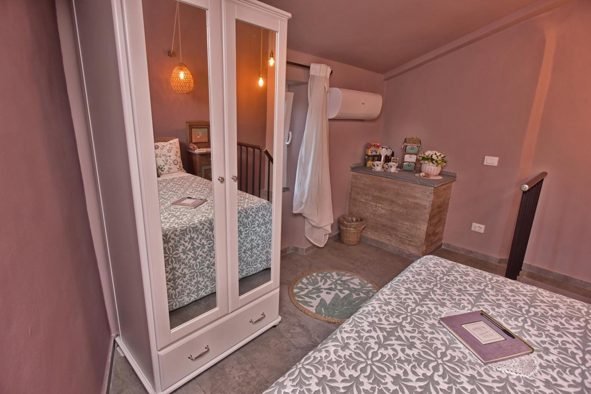 Casa Vacanze Tra I Monti E San Martino Biassa ภายนอก รูปภาพ