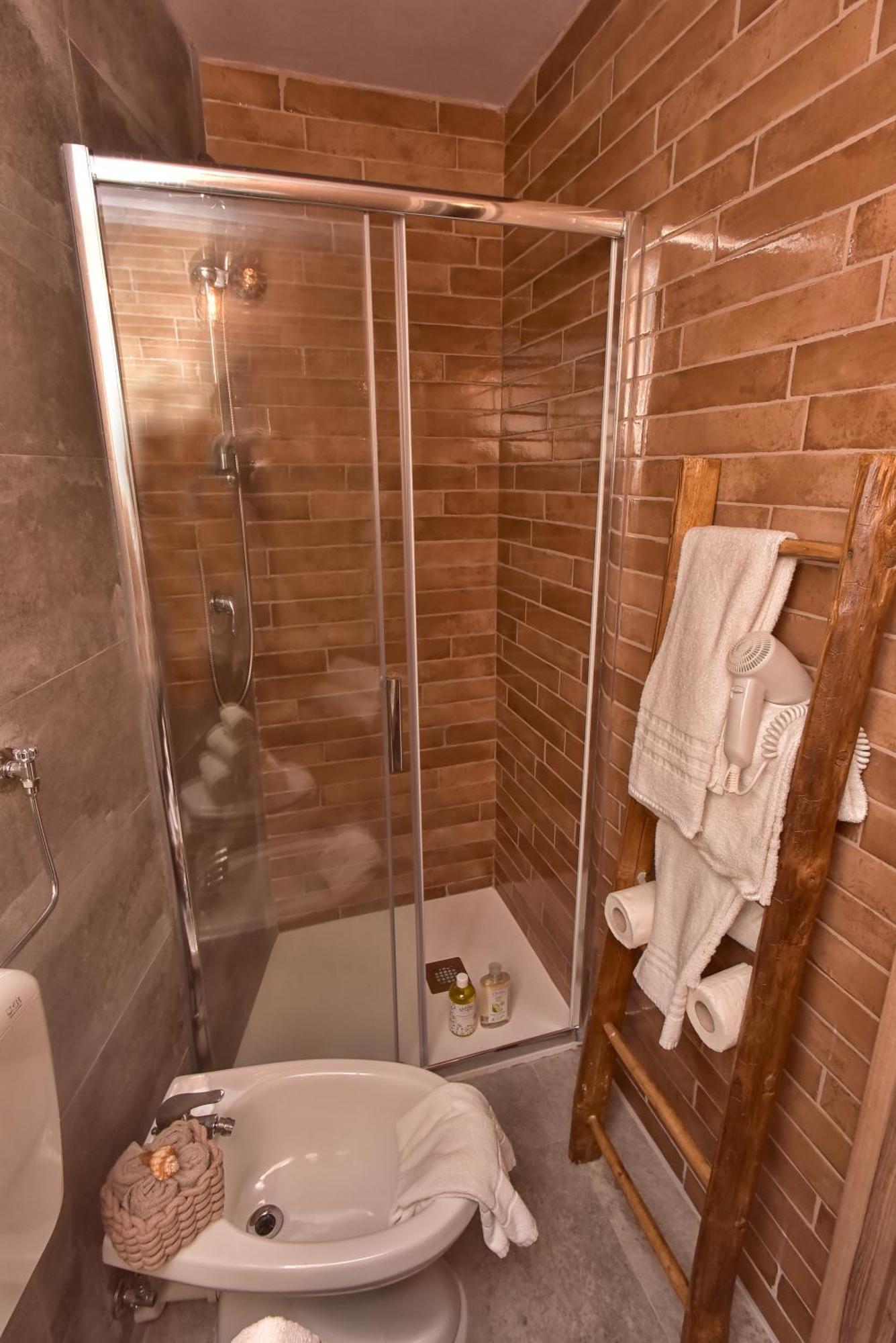 Casa Vacanze Tra I Monti E San Martino Biassa ภายนอก รูปภาพ